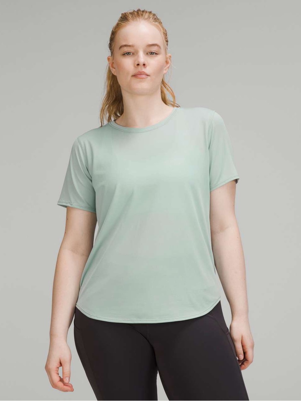 Lululemon High-Neck Running and Training T-Shirt Silver Blue Size 10 W3EOGS